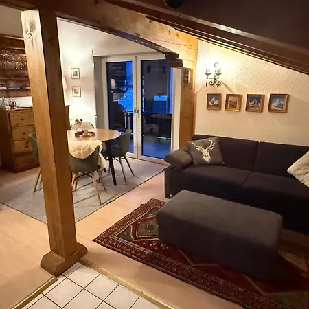 Dachwohnung Mit Charme Im Haus Luchre, Appartement