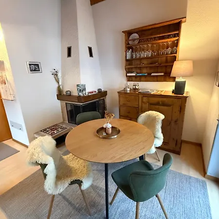 Dachwohnung Mit Charme Im Haus Luchre, Lägenhet Zermatt