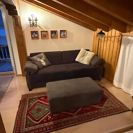 Apartment Dachwohnung Mit Charme Im Haus Luchre,